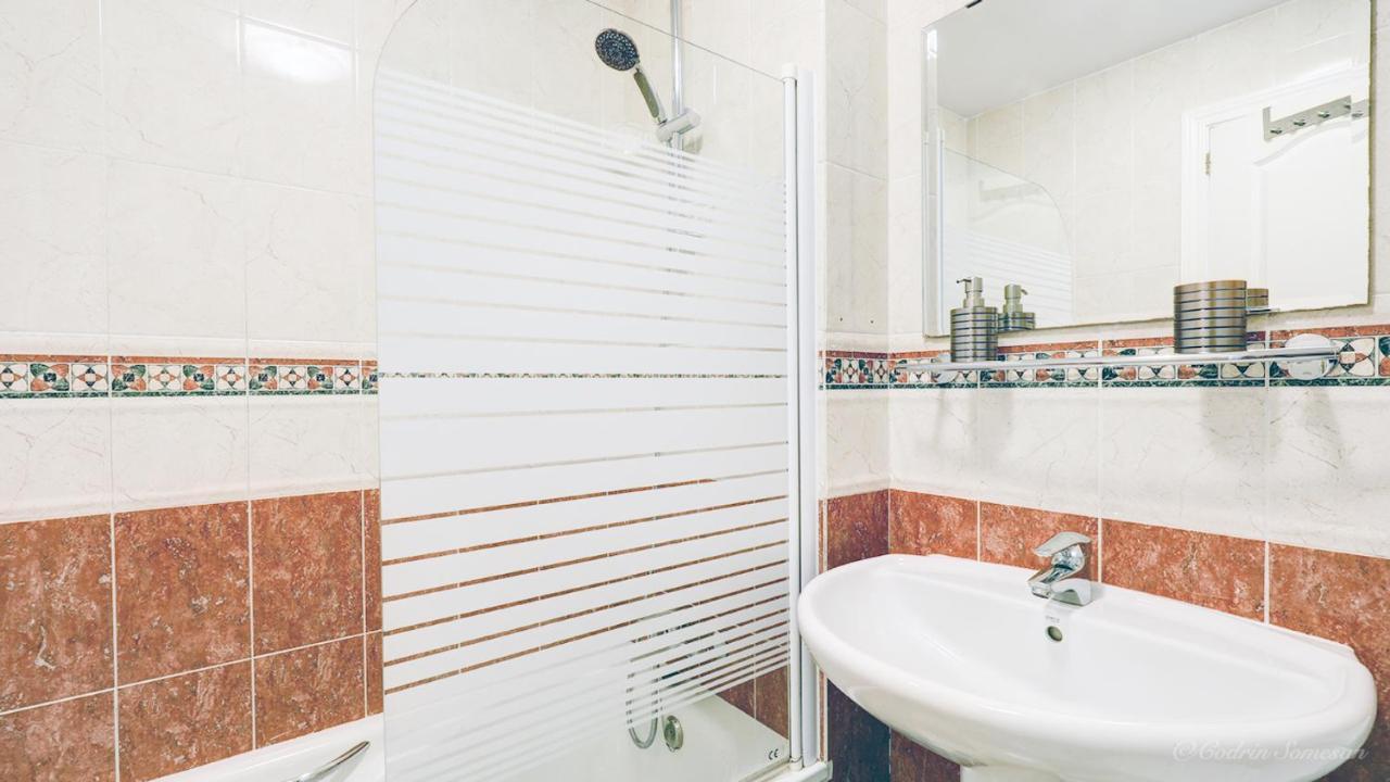 Cozy Apartment Overlooking Estepona'S Marina! Экстерьер фото